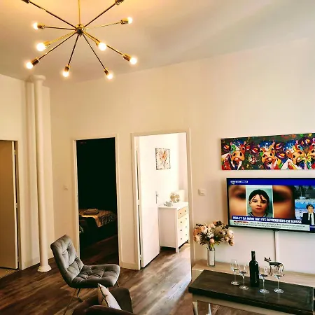 Appartement Cosy De Tourny 아파트 사흘라 라 카네다